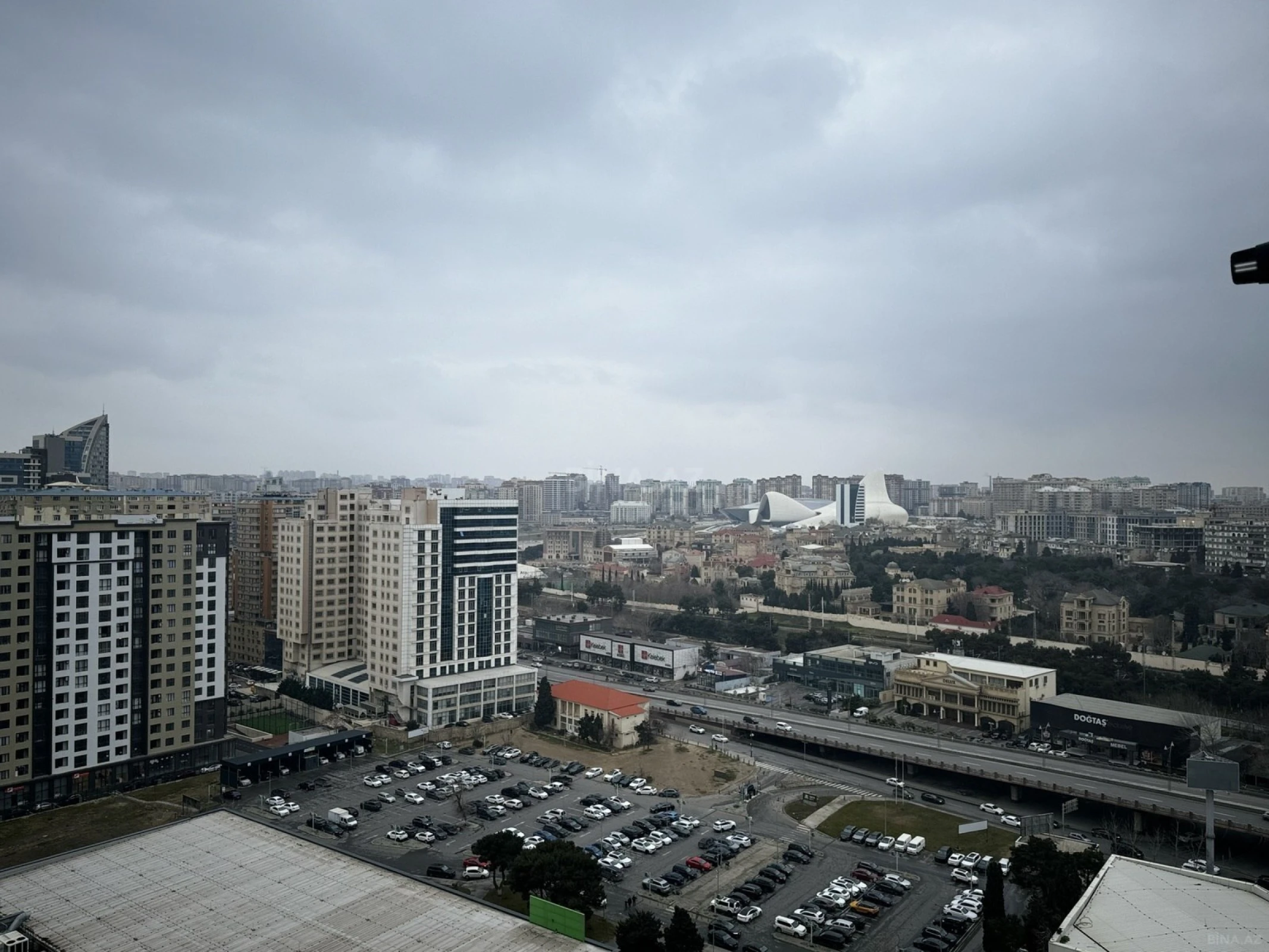 Satılır 2 otaqlı mənzil 70 m²