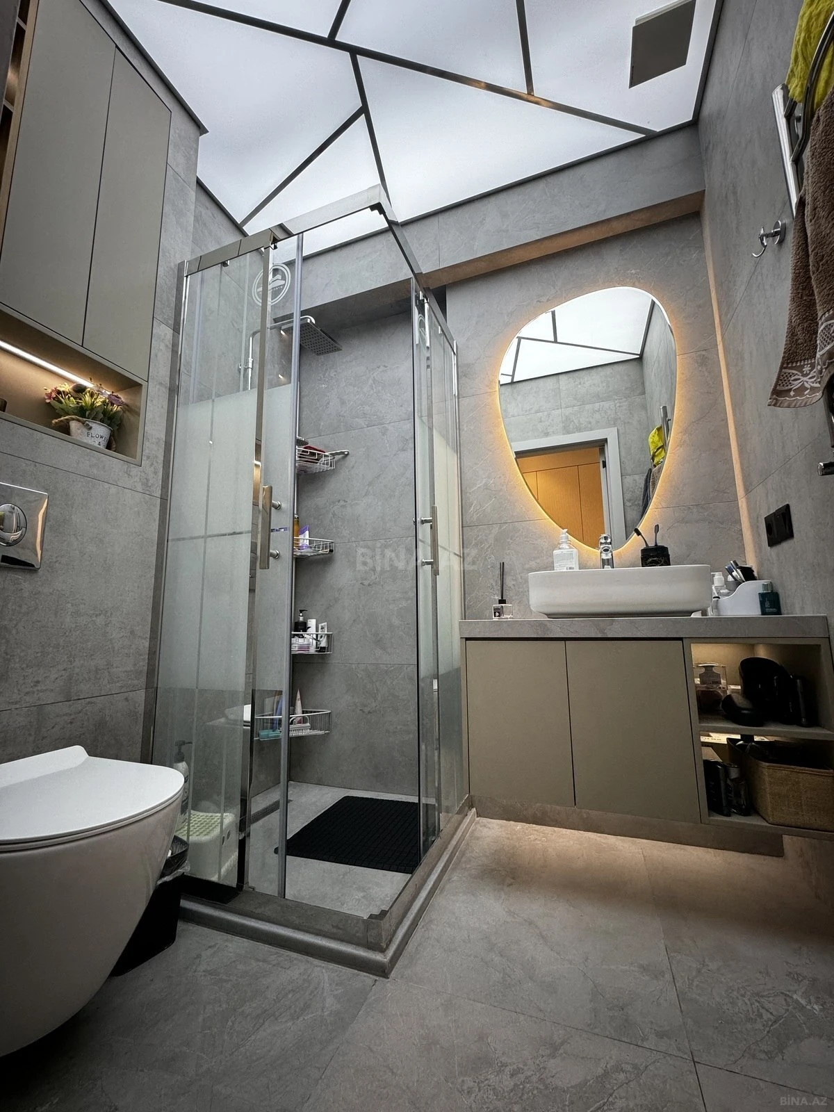 Satılır 2 otaqlı mənzil 70 m²