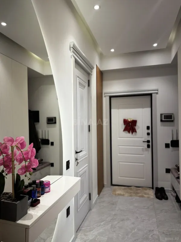 Satılır 2 otaqlı mənzil 70 m²