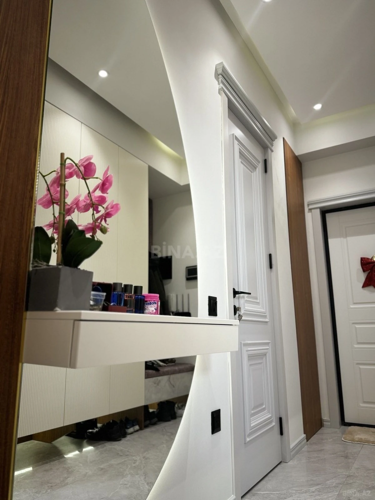 Satılır 2 otaqlı mənzil 70 m²