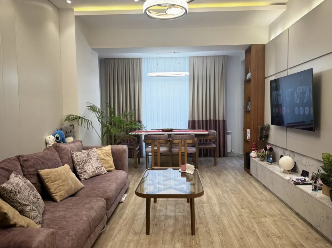 Satılır 2 otaqlı mənzil 70 m²