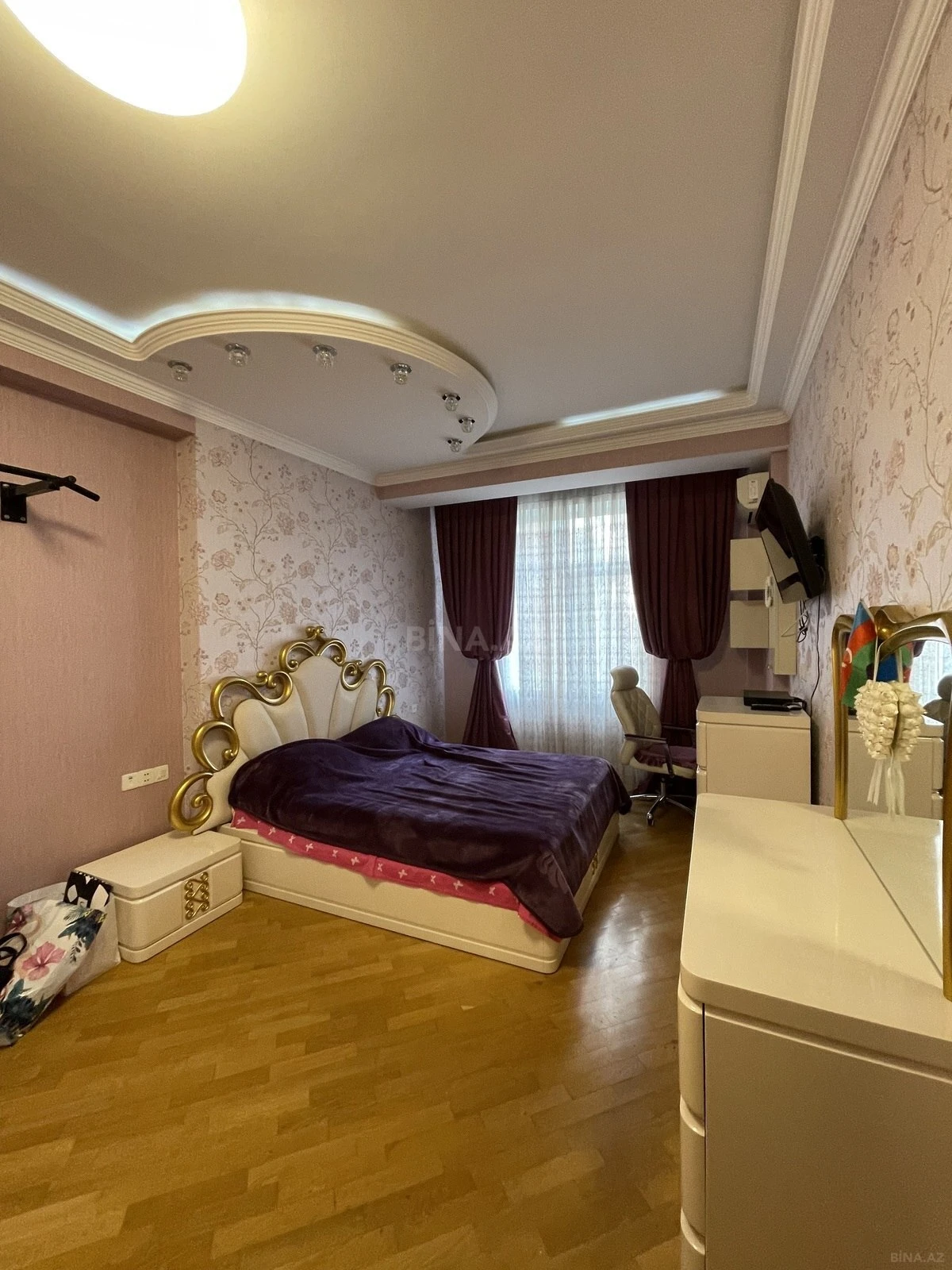 Satılır 3 otaqlı mənzil 110 m²