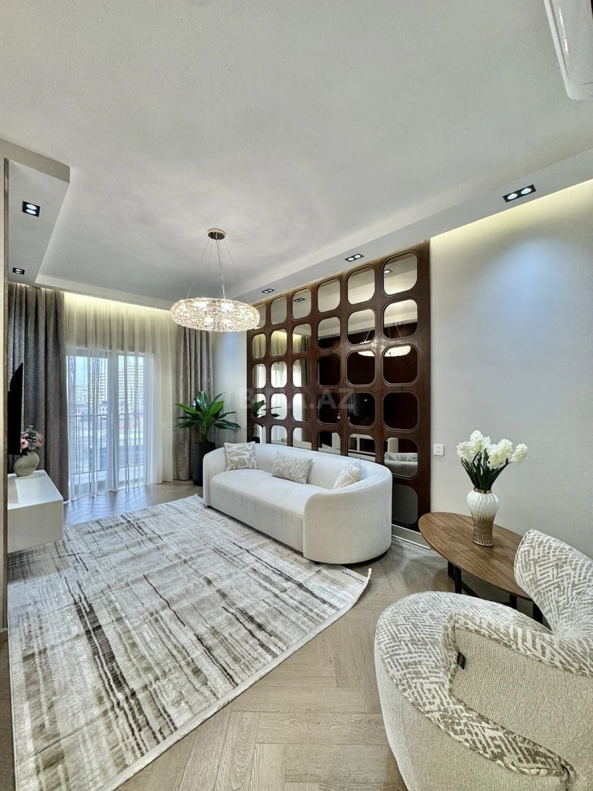 Satılır 2 otaqlı mənzil 68 m²