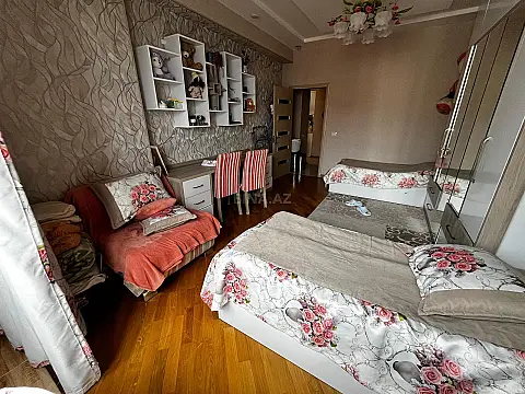 Satılır 4 otaqlı mənzil 120 m²