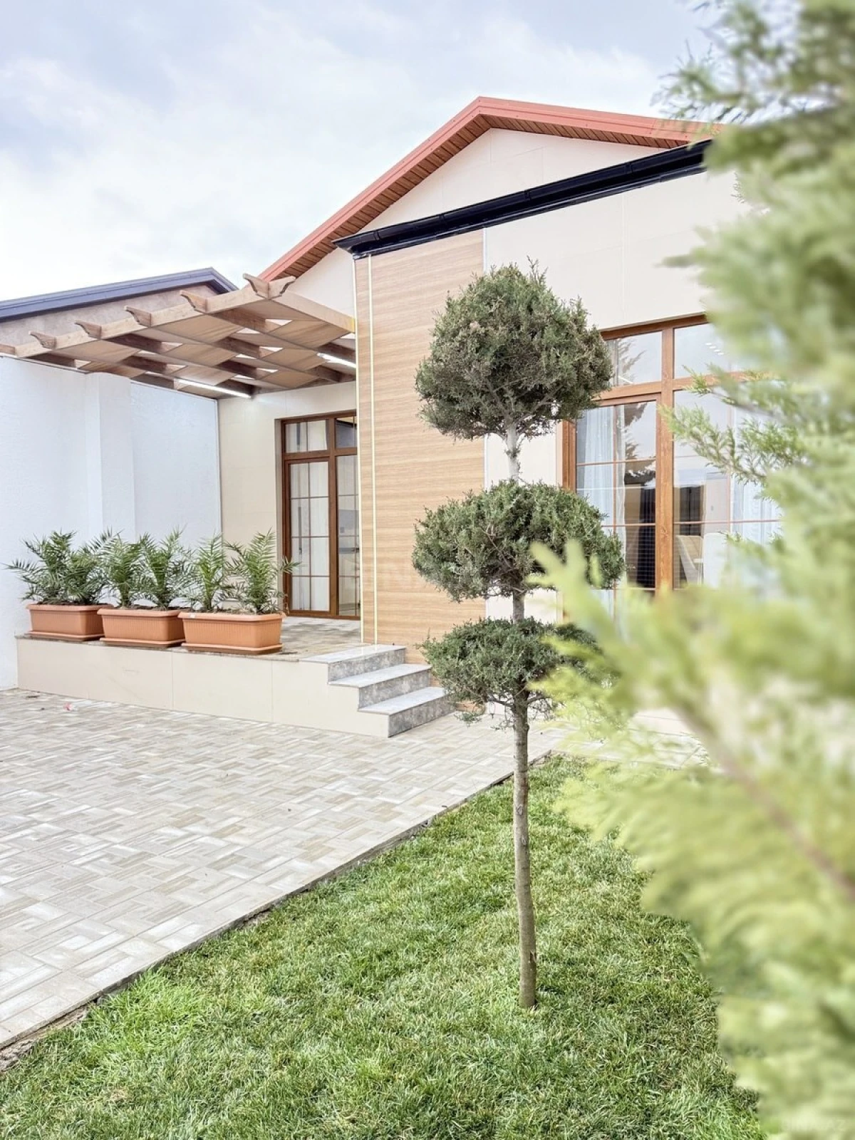 Satılır 3 otaqlı həyət evi 110 m²