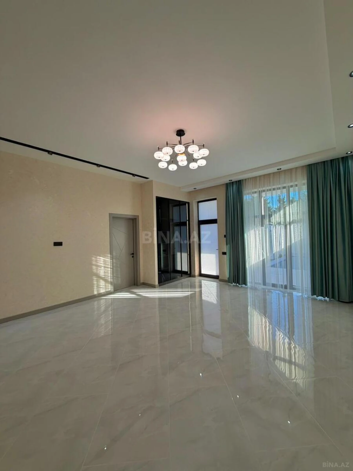 Satılır 4 otaqlı həyət evi 140 m²