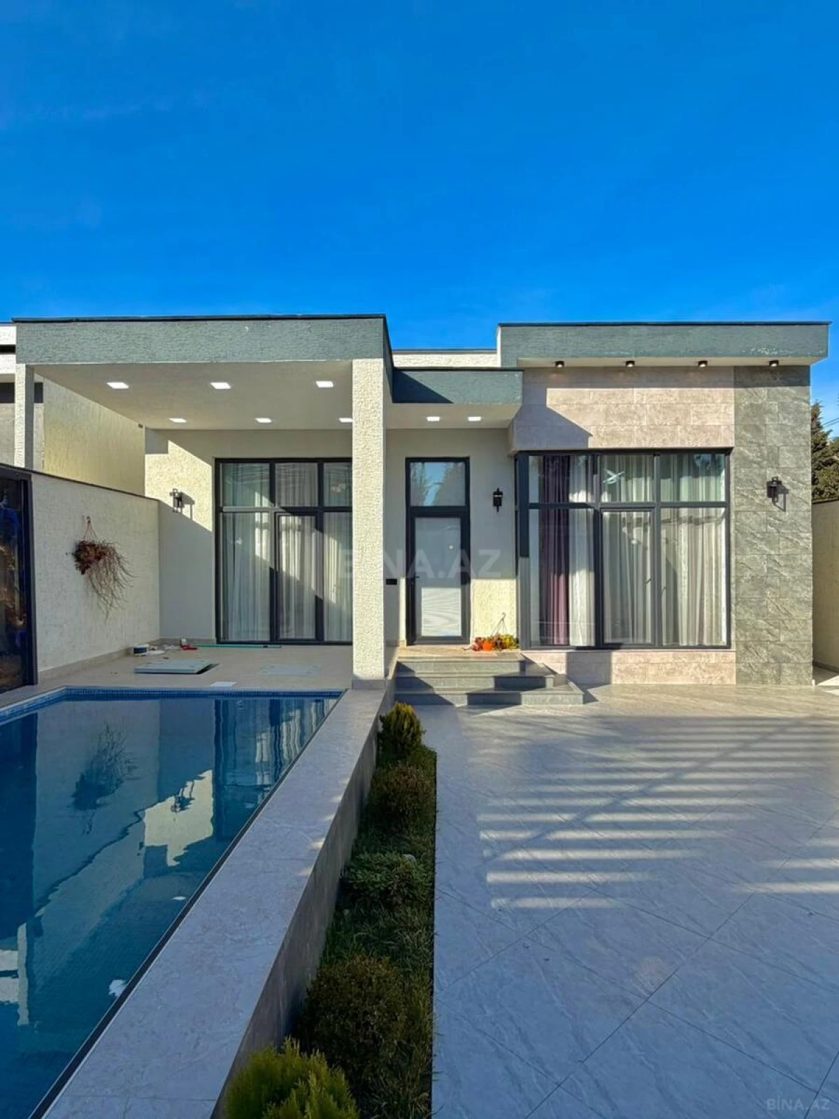 Satılır 4 otaqlı həyət evi 140 m²