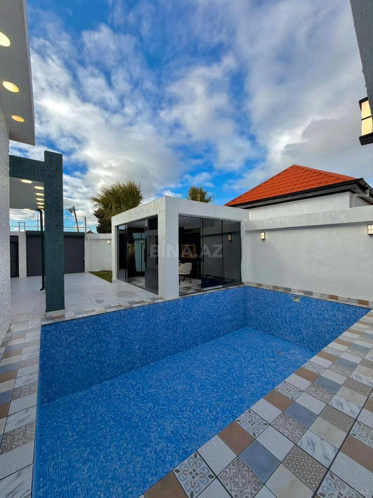 Satılır 4 otaqlı həyət evi 150 m²