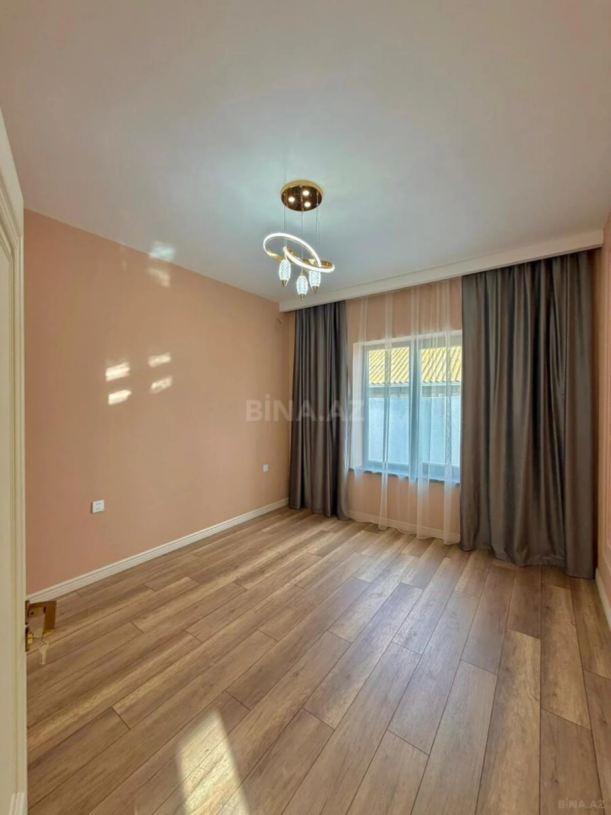 Satılır 4 otaqlı həyət evi 150 m²