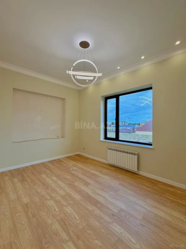 Satılır 6 otaqlı həyət evi 400 m²
