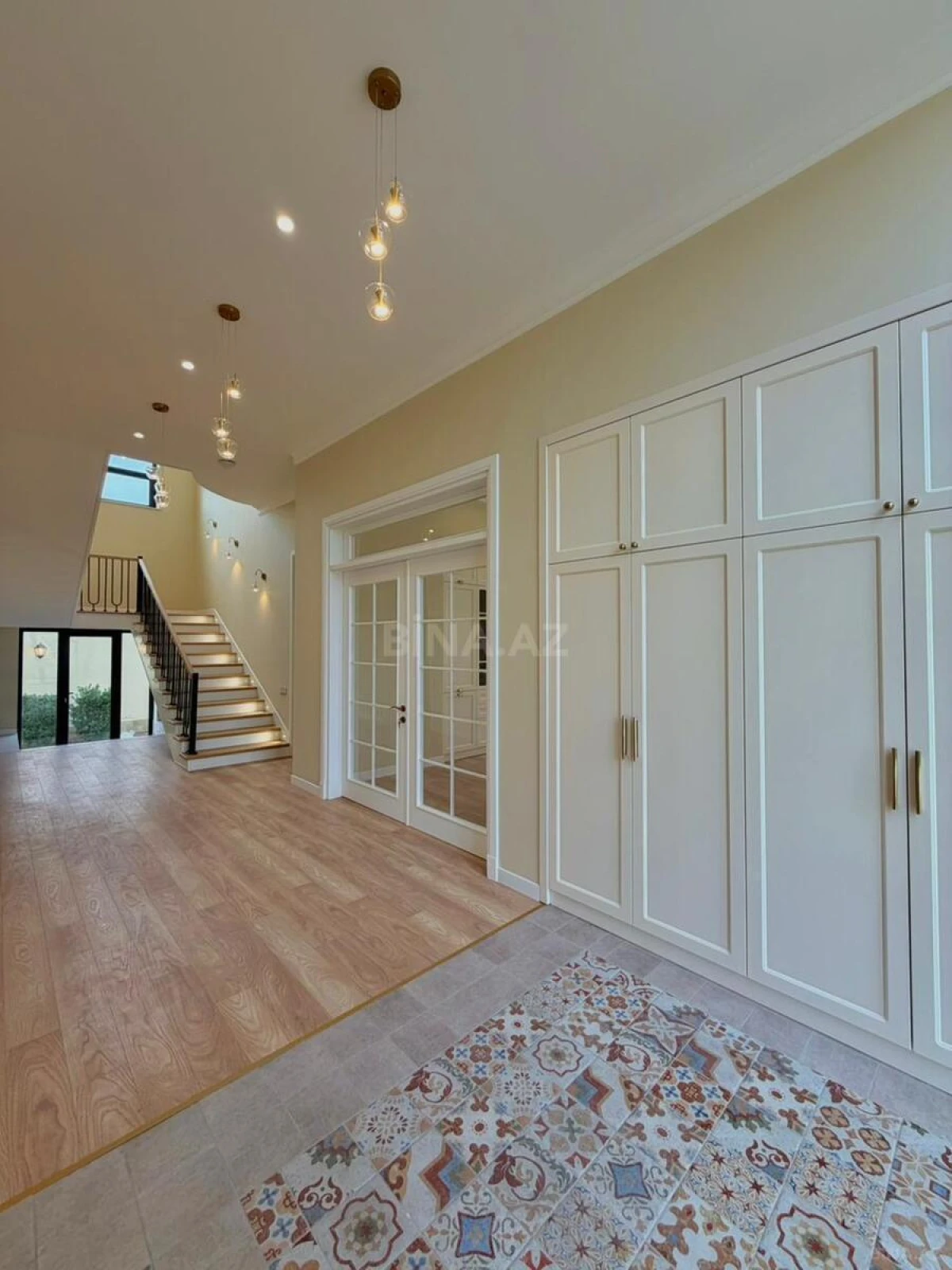 Satılır 6 otaqlı həyət evi 400 m²