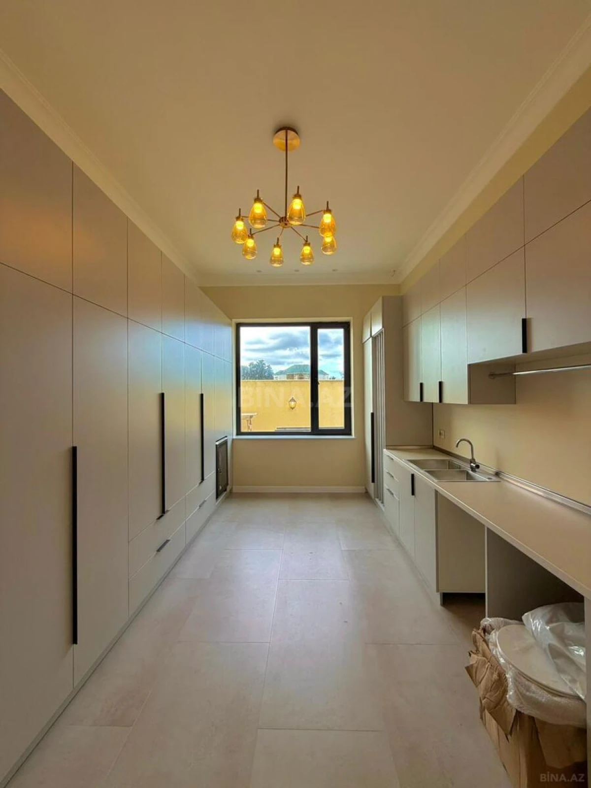 Satılır 6 otaqlı həyət evi 400 m²