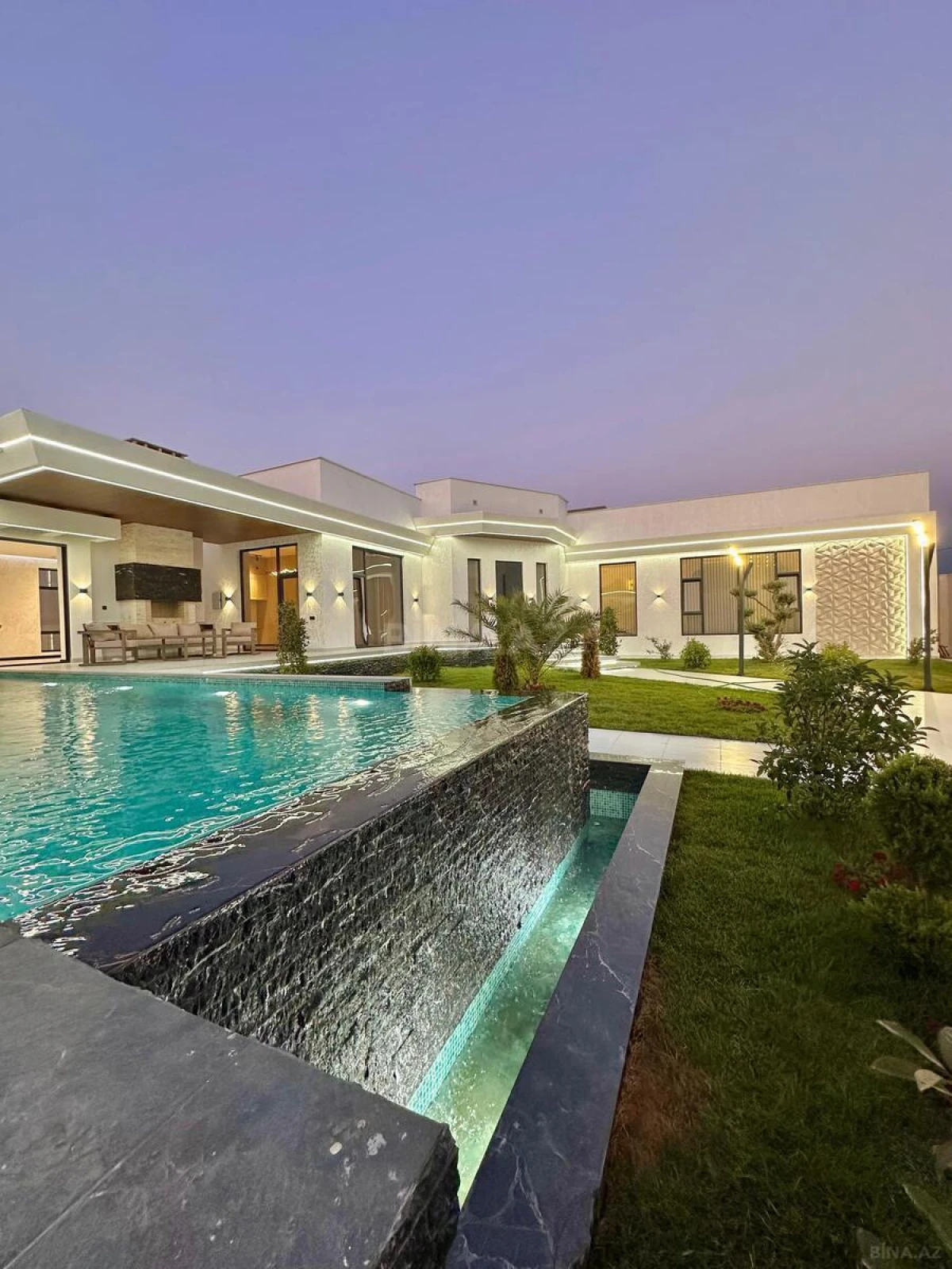 Satılır 5 otaqlı həyət evi 240 m²