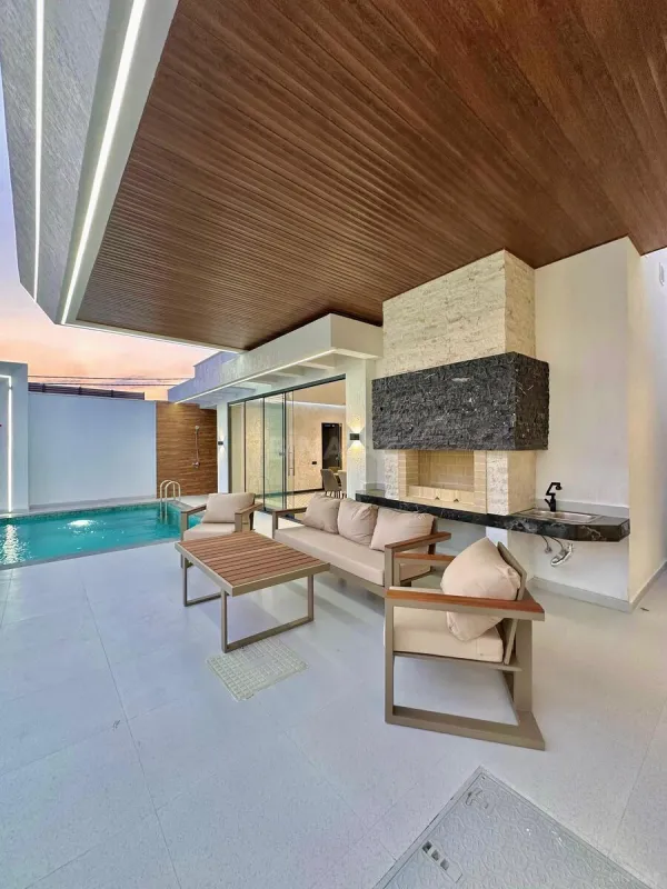 Satılır 5 otaqlı həyət evi 240 m²