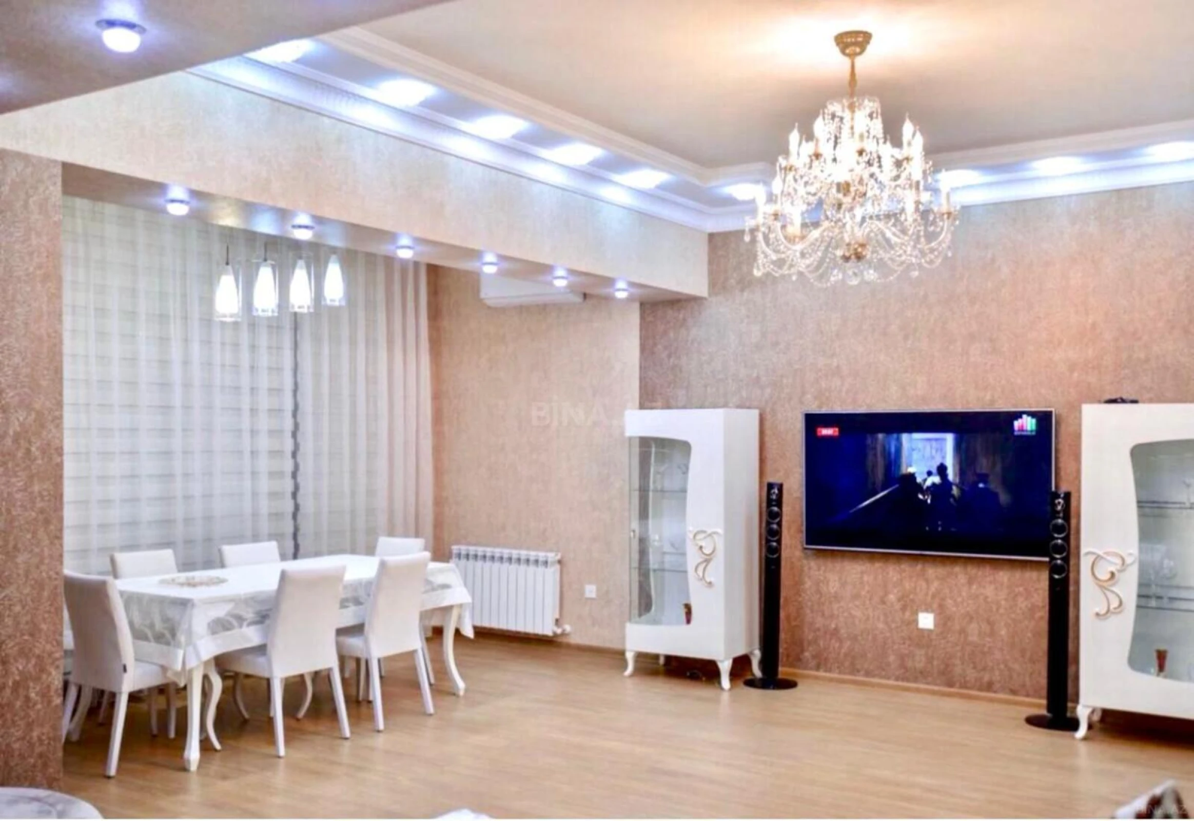 Kirayə verilir 4 otaqlı mənzil 181 m²