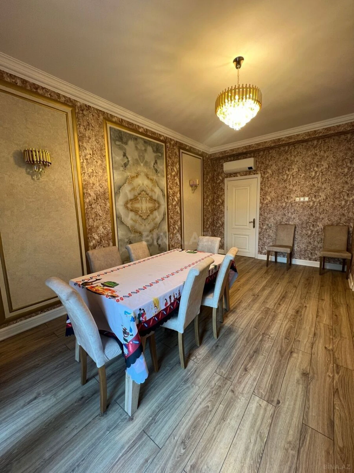 Satılır 2 otaqlı mənzil 96 m²