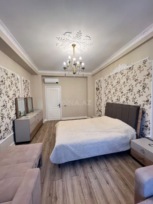 Satılır 2 otaqlı mənzil 96 m²
