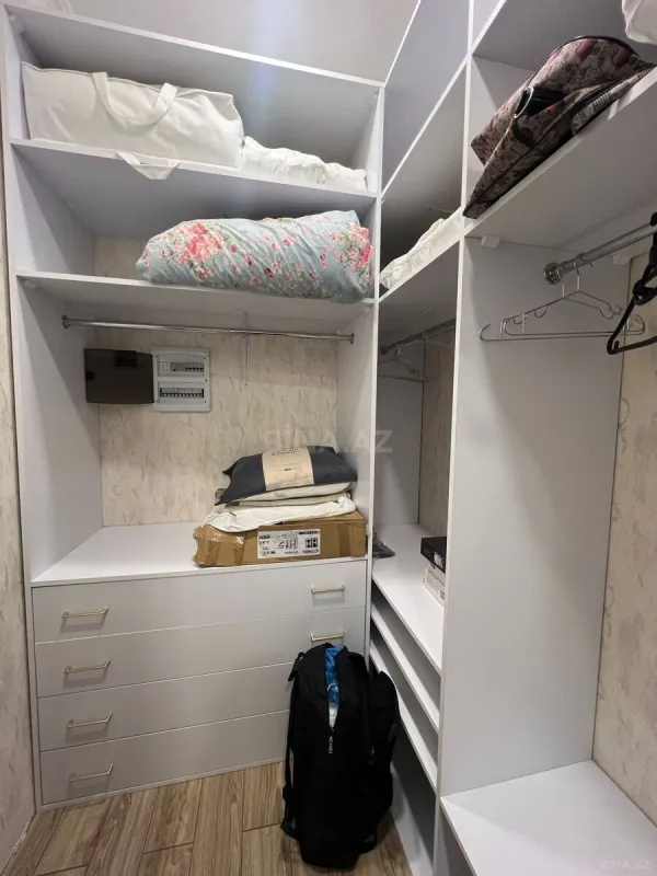 Satılır 2 otaqlı mənzil 96 m²