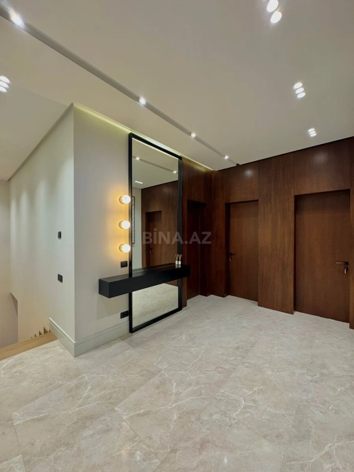 Satılır 4 otaqlı həyət evi 200 m²