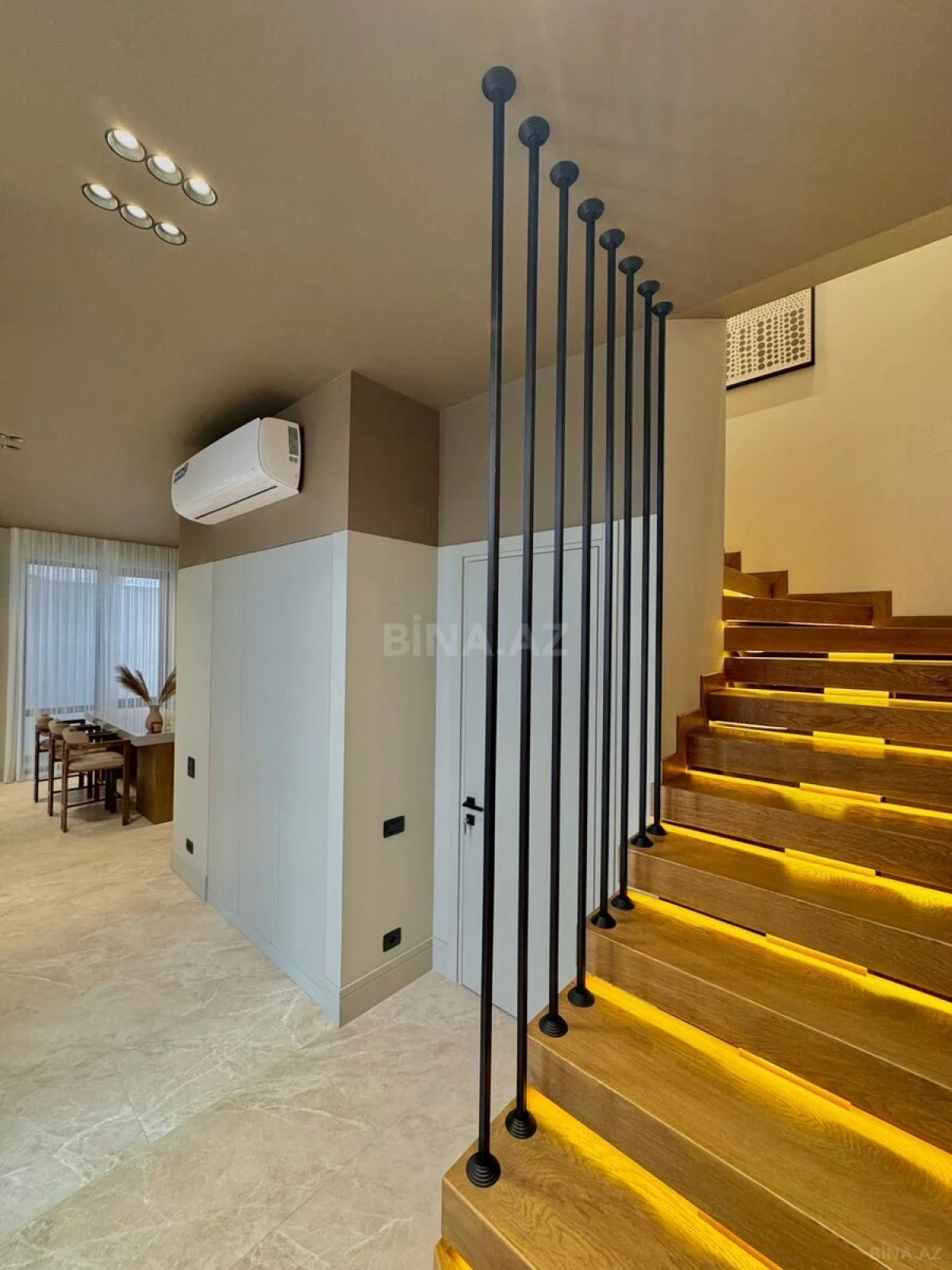 Satılır 4 otaqlı həyət evi 200 m²