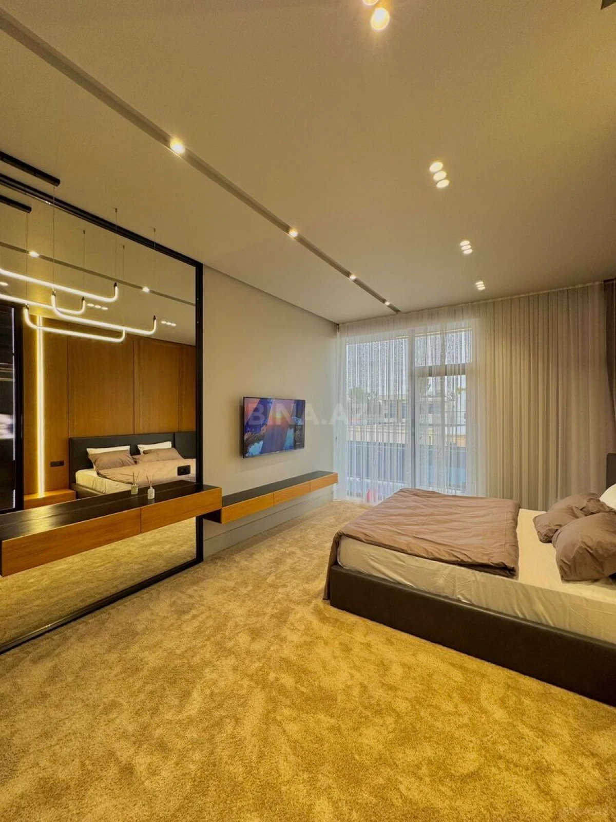 Satılır 4 otaqlı həyət evi 200 m²