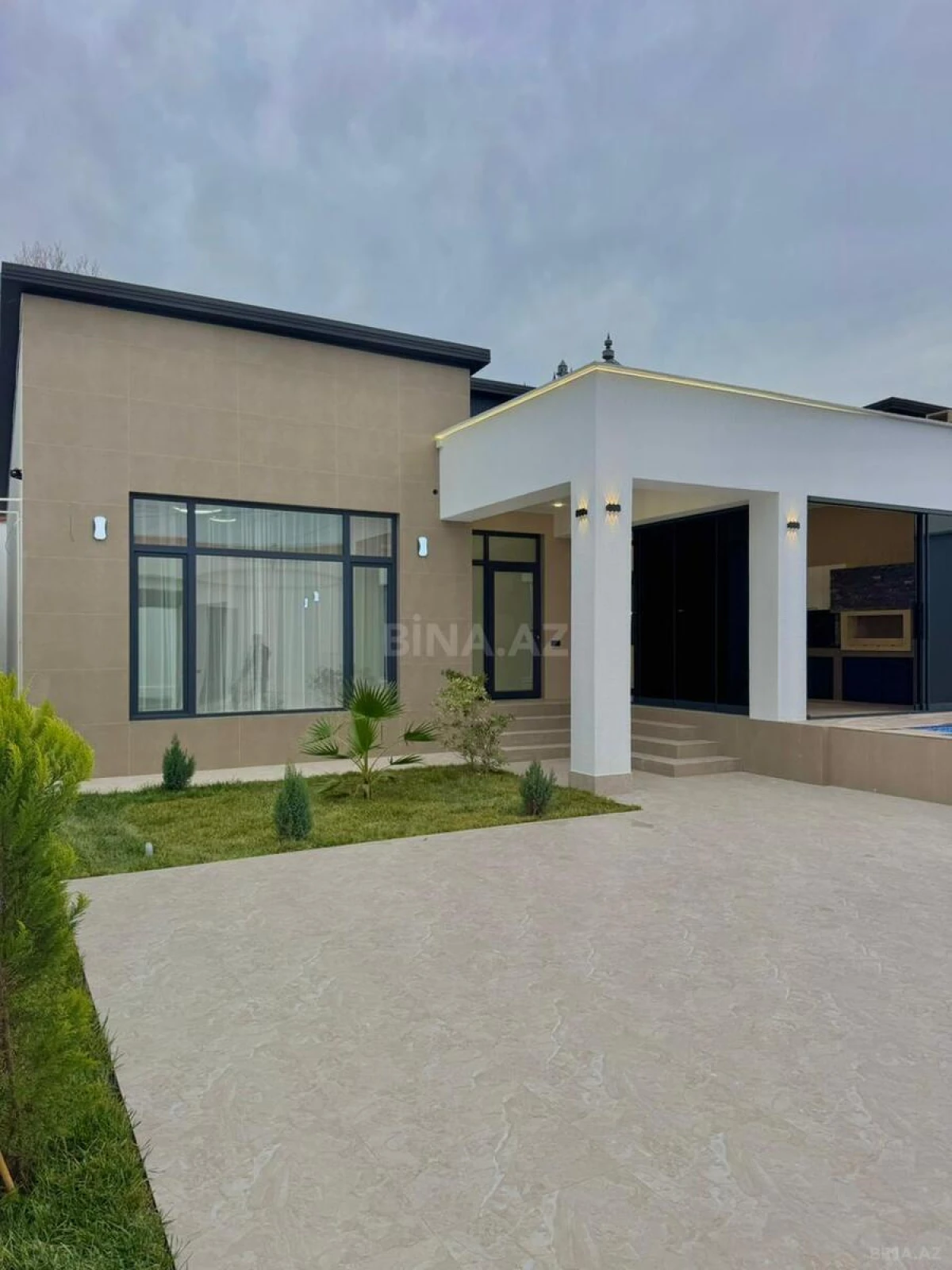 Satılır 4 otaqlı həyət evi 160 m²