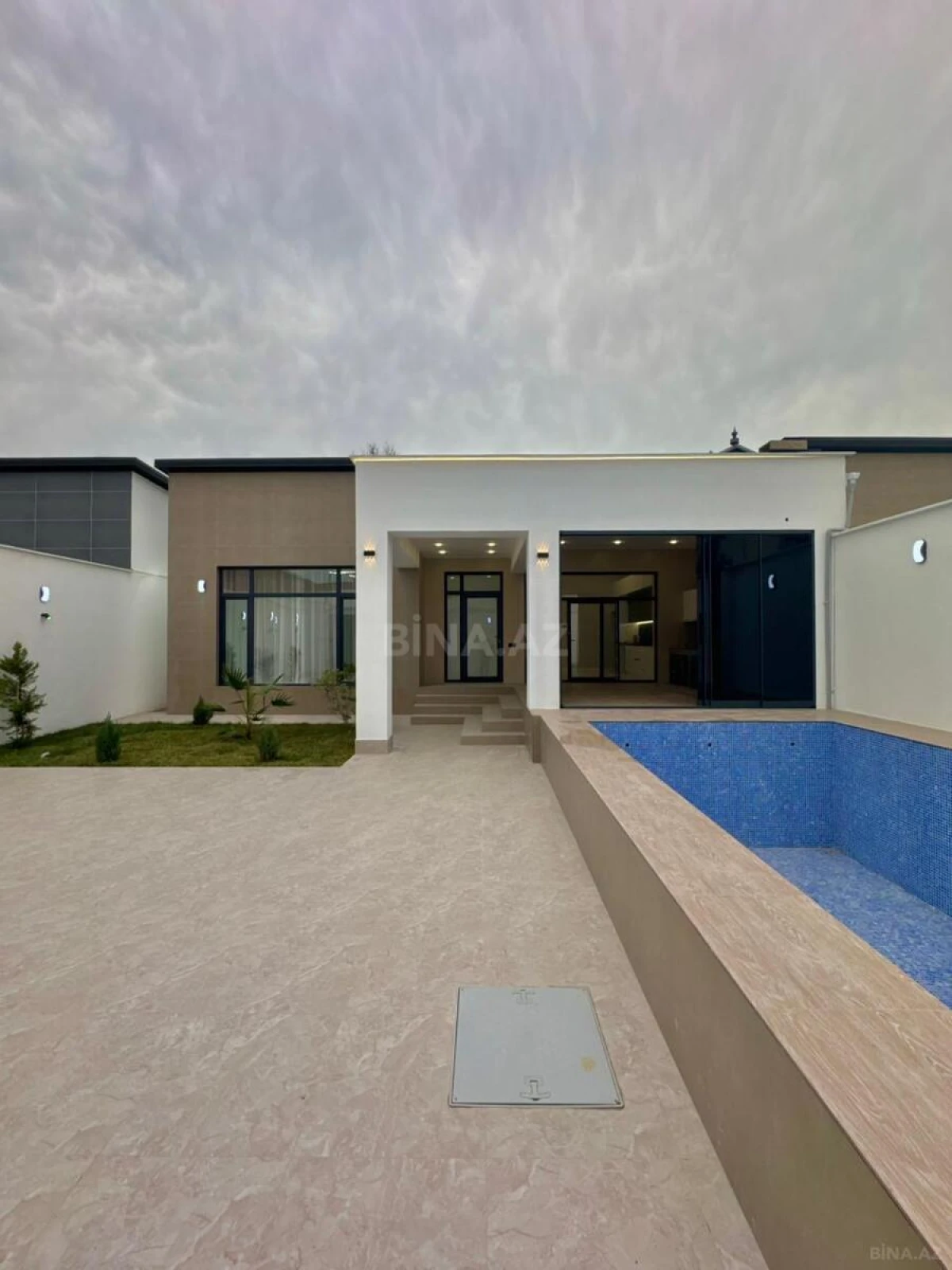 Satılır 4 otaqlı həyət evi 160 m²