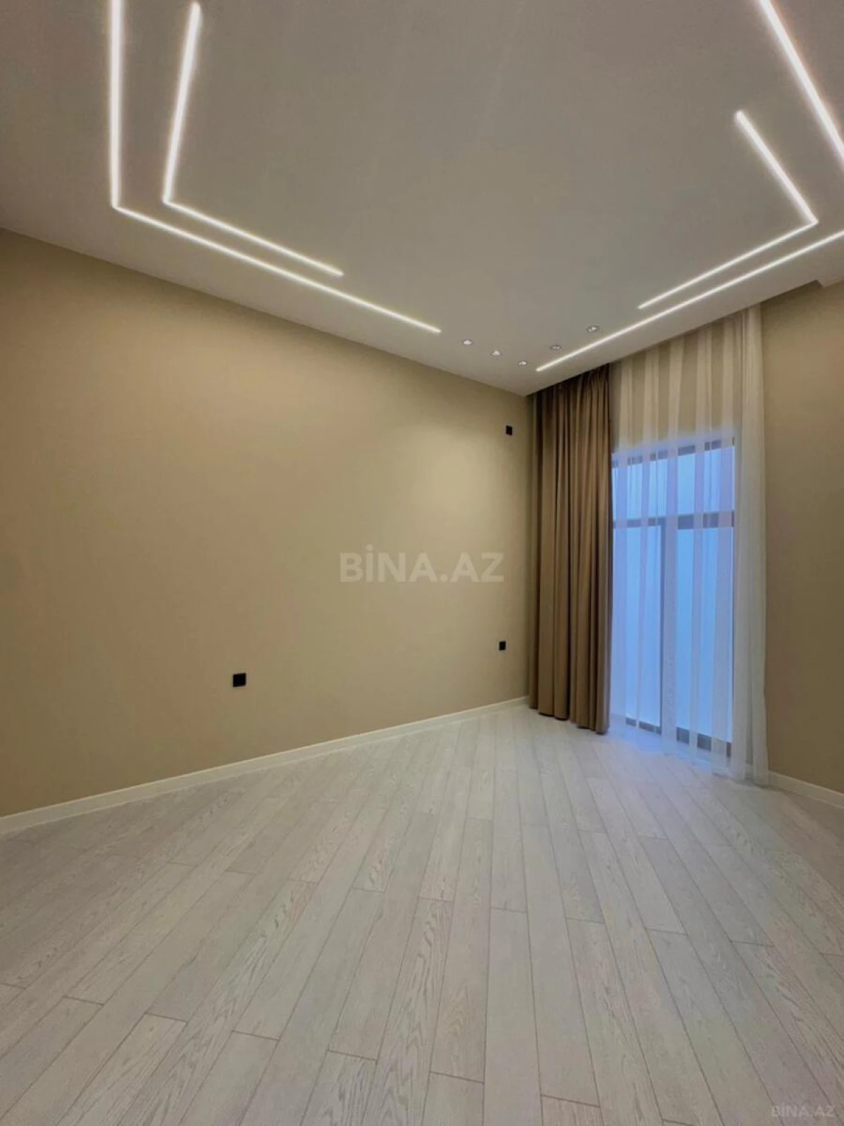 Satılır 4 otaqlı həyət evi 160 m²