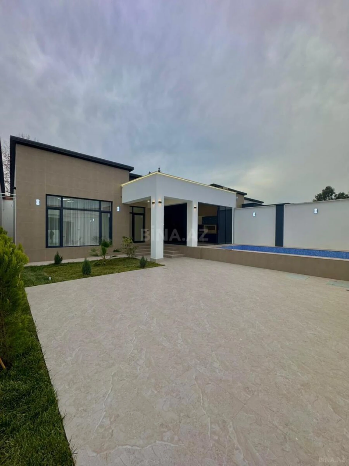 Satılır 4 otaqlı həyət evi 160 m²