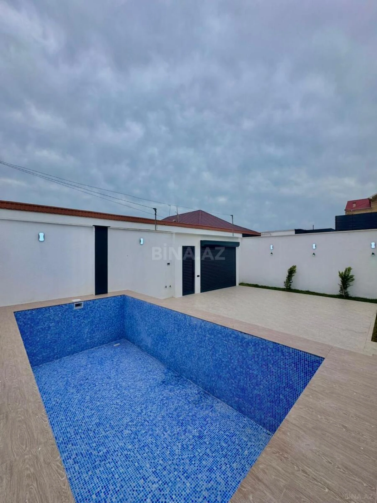 Satılır 4 otaqlı həyət evi 160 m²