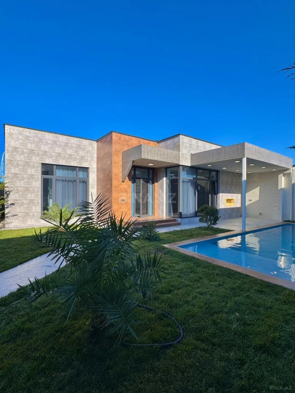 Satılır 4 otaqlı həyət evi 160 m²