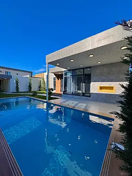 Satılır 4 otaqlı həyət evi 160 m²