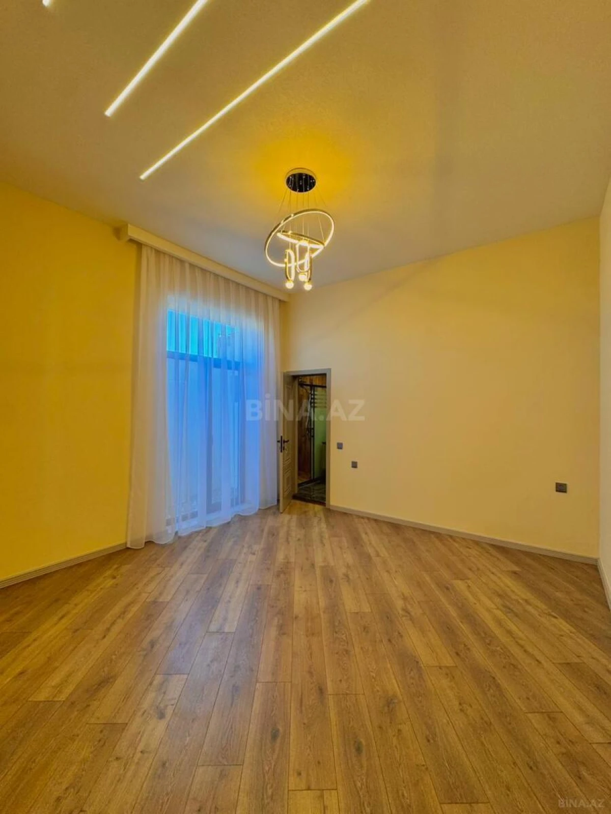 Satılır 4 otaqlı həyət evi 160 m²
