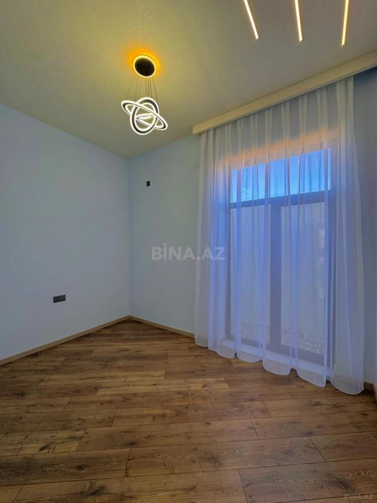 Satılır 4 otaqlı həyət evi 160 m²