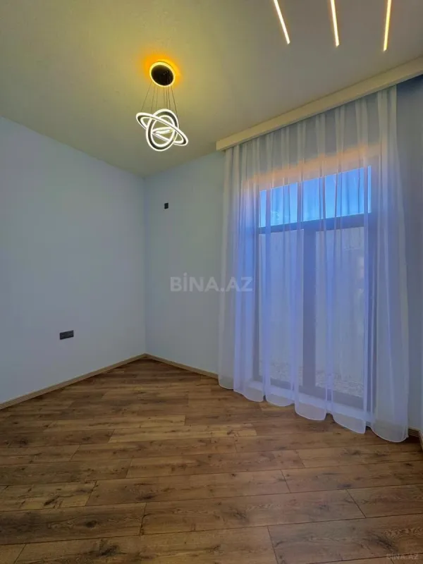 Satılır 4 otaqlı həyət evi 160 m²
