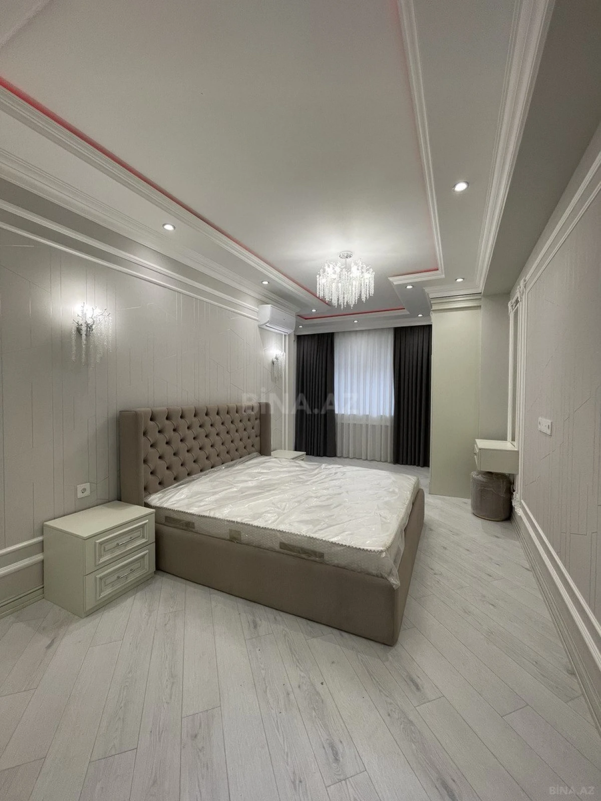 Satılır 3 otaqlı mənzil 105 m²