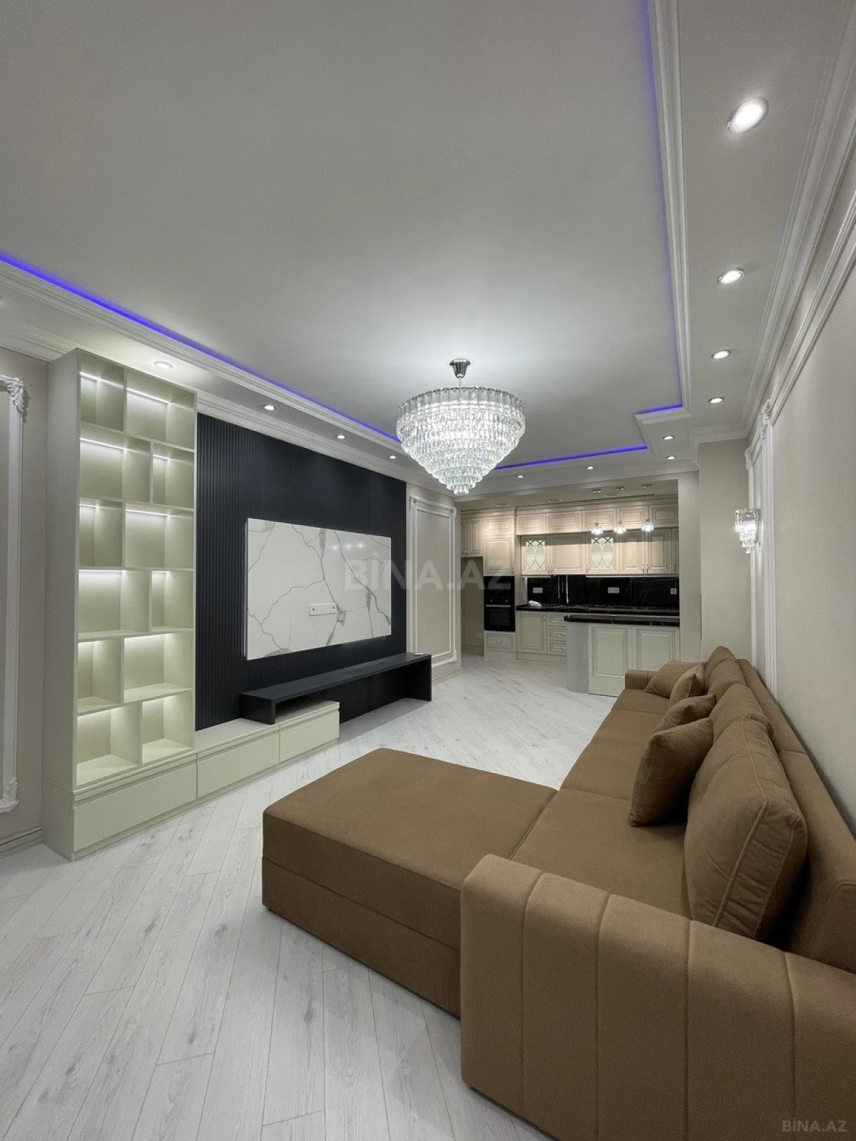 Satılır 3 otaqlı mənzil 105 m²