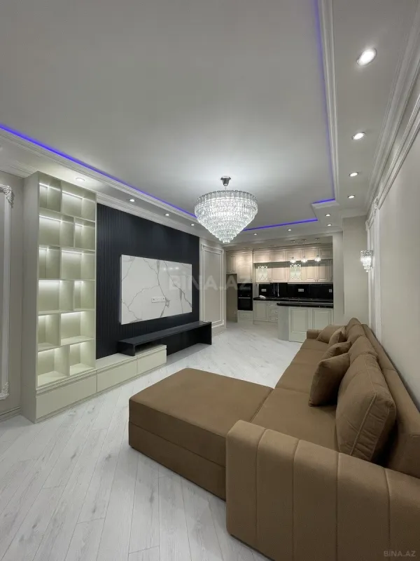 Satılır 3 otaqlı mənzil 105 m²