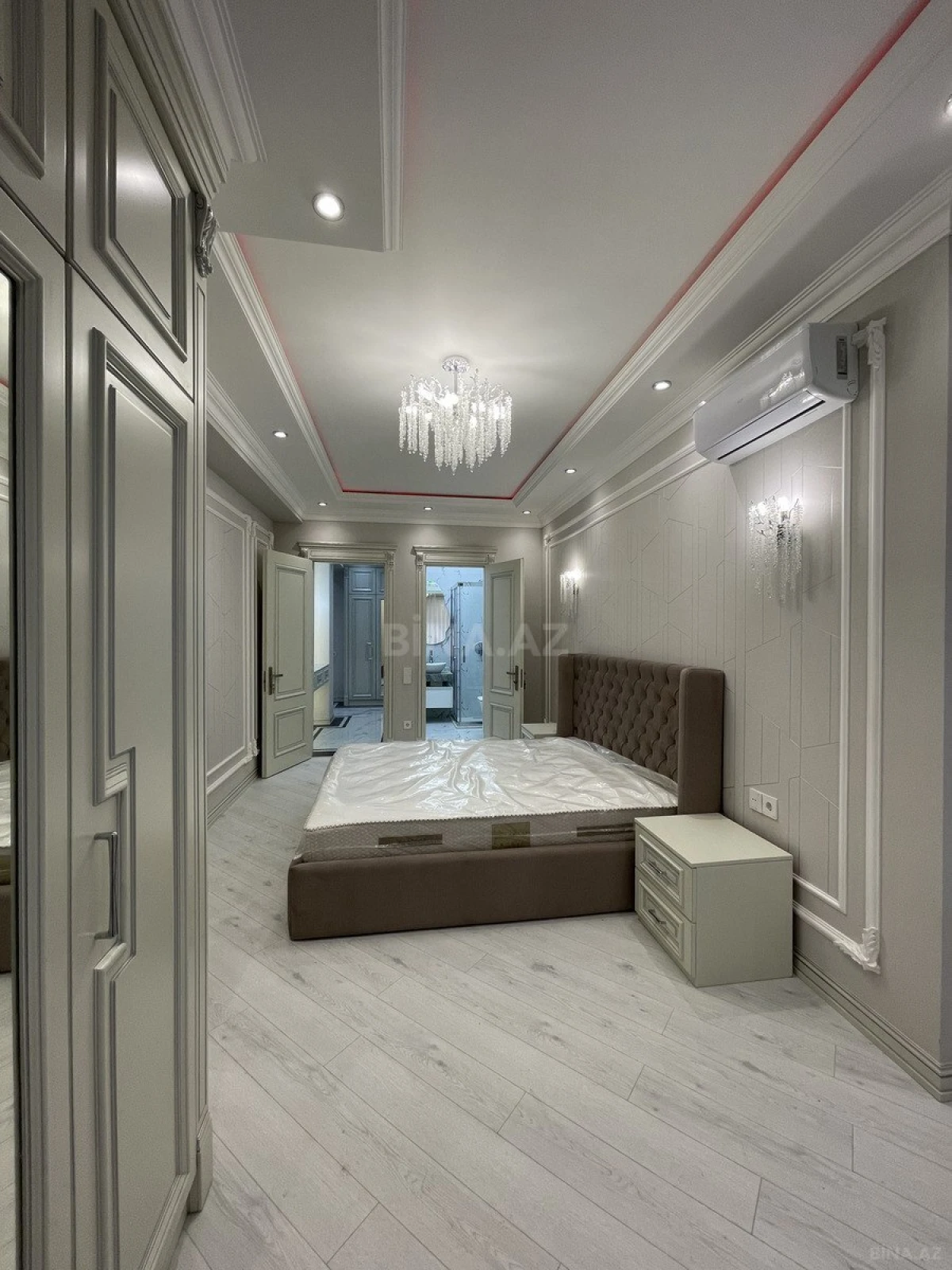 Satılır 3 otaqlı mənzil 105 m²