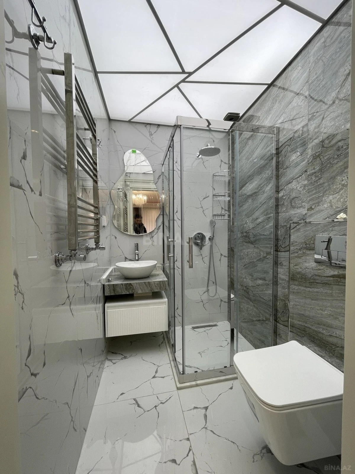 Satılır 3 otaqlı mənzil 105 m²