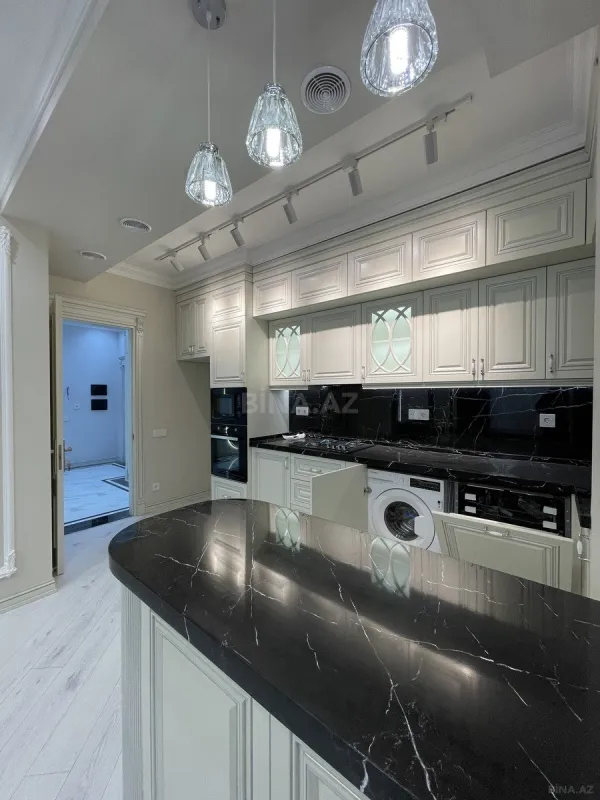 Satılır 3 otaqlı mənzil 105 m²