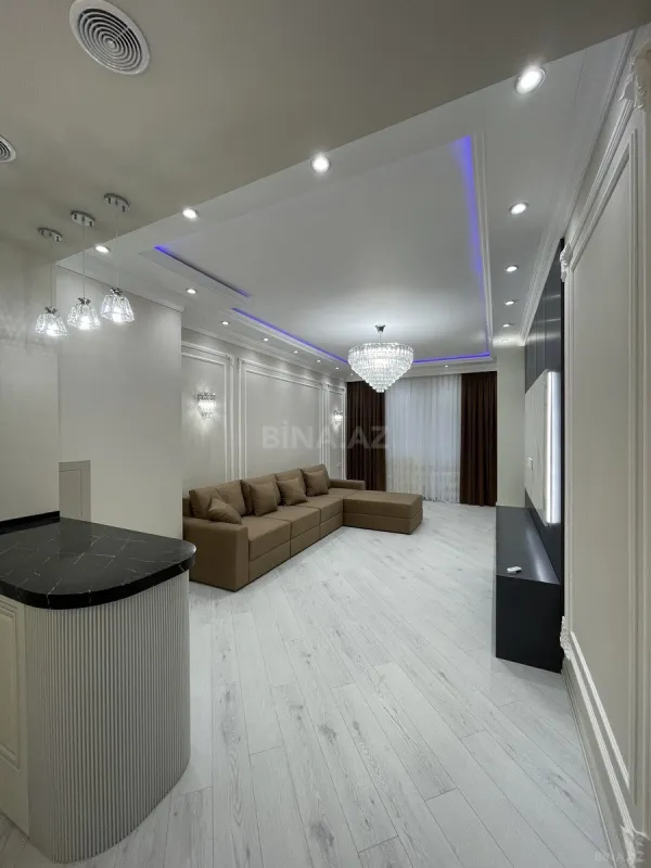 Satılır 3 otaqlı mənzil 105 m²