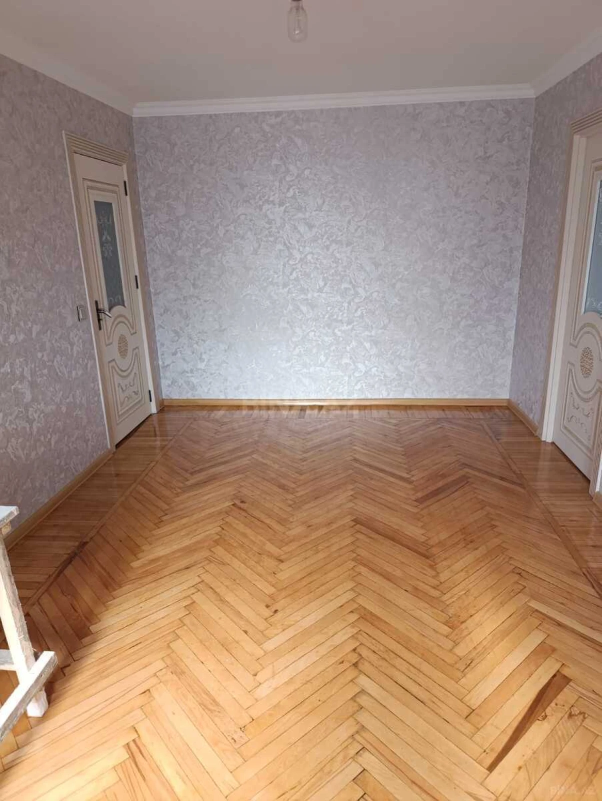 Satılır 2 otaqlı mənzil 43 m²