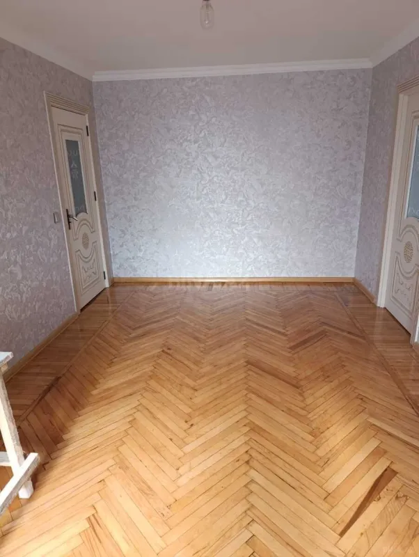 Satılır 2 otaqlı mənzil 43 m²