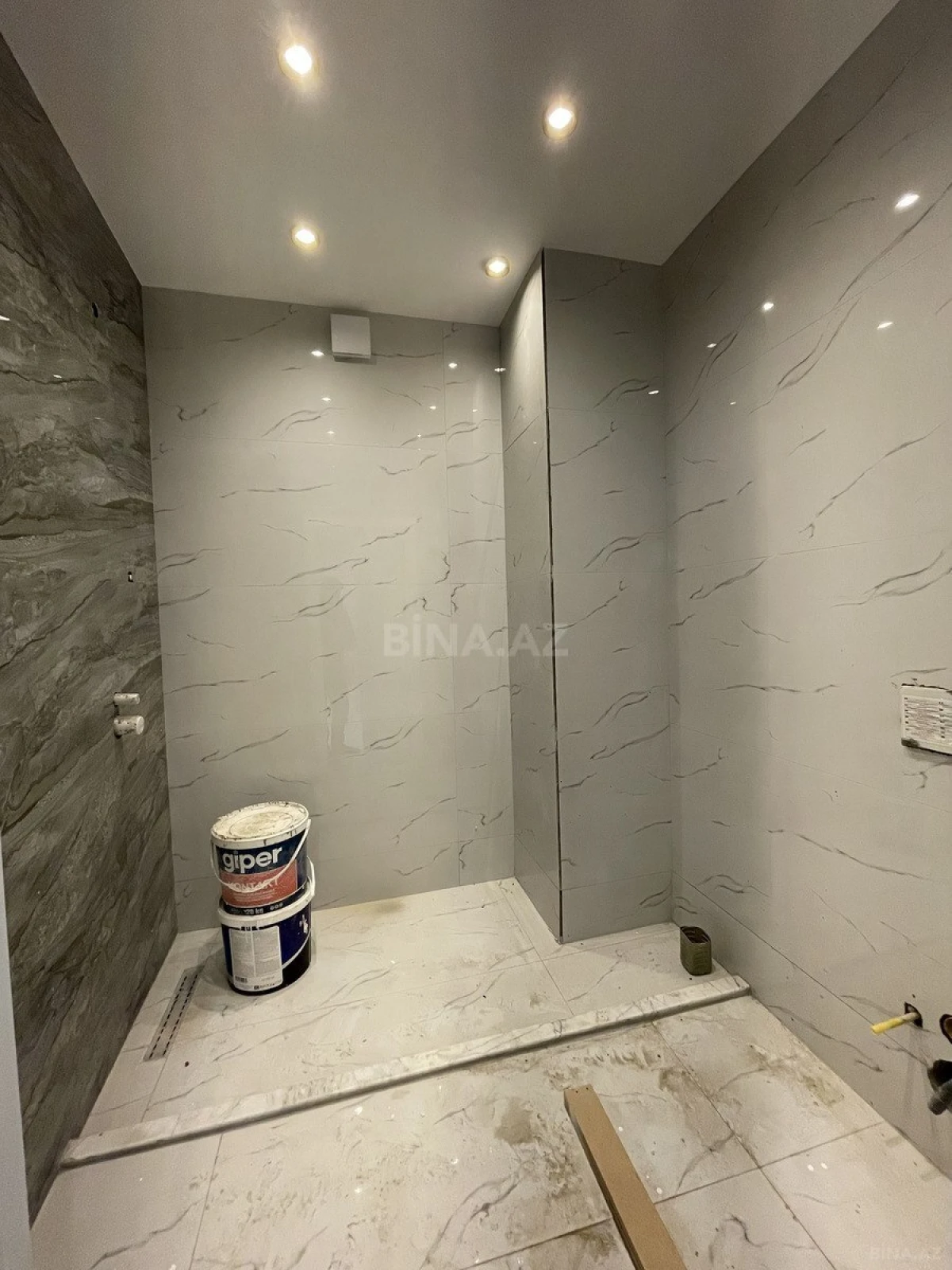 Satılır 3 otaqlı mənzil 110 m²