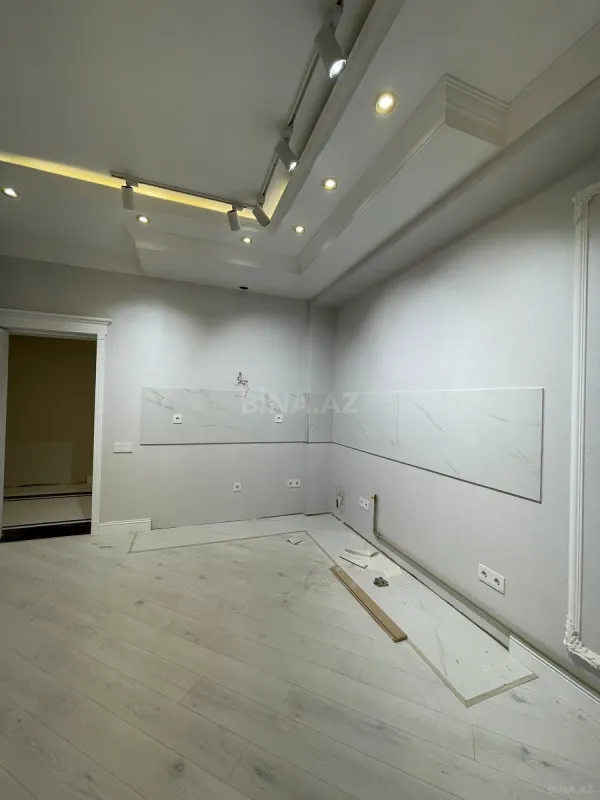 Satılır 3 otaqlı mənzil 110 m²