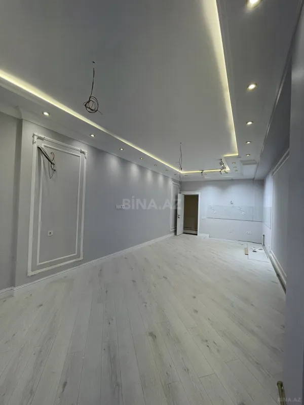 Satılır 3 otaqlı mənzil 110 m²