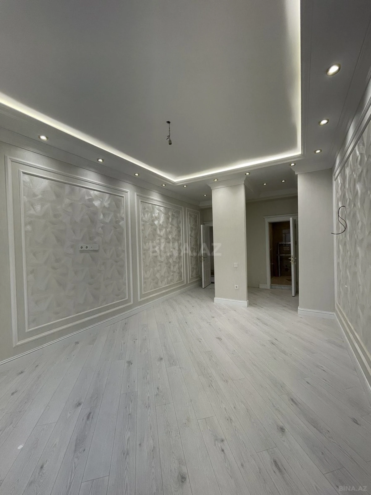 Satılır 3 otaqlı mənzil 110 m²