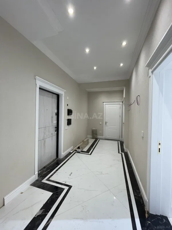 Satılır 3 otaqlı mənzil 110 m²
