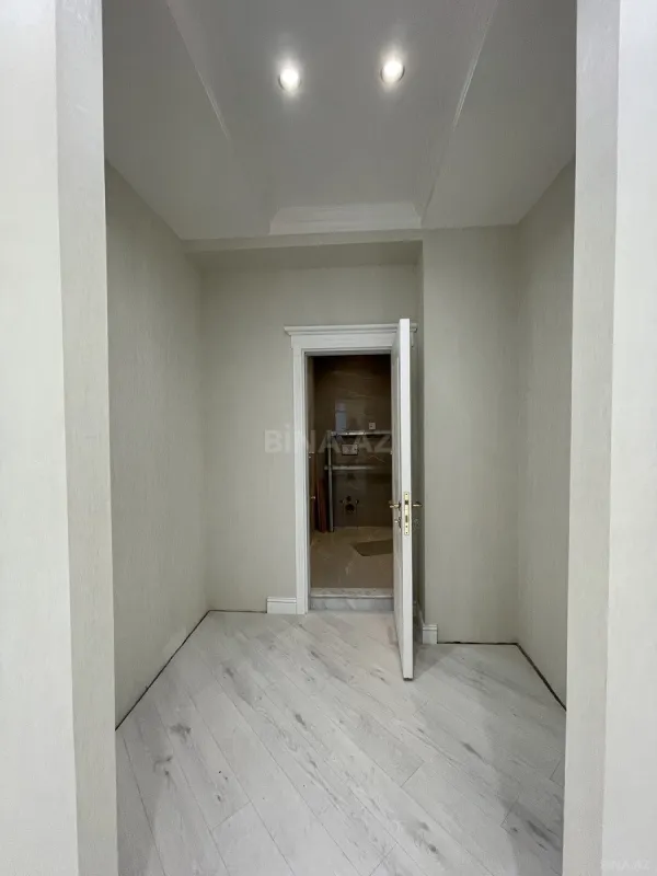 Satılır 3 otaqlı mənzil 110 m²